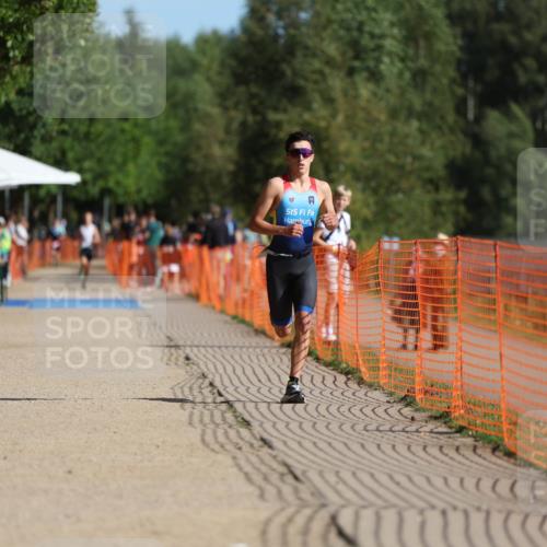 07.09.2025 - 19. Norderstedt Triathlon Michael Strokosch http://msf.ph/oto/8753692 07.09.2025 10:39:38 Laufen 654, 677 meine-sportfotos.de