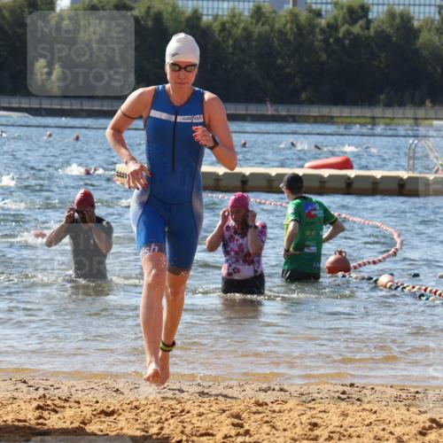 07.09.2025 - 19. Norderstedt Triathlon Luisa Fischer http://msf.ph/oto/8753745 07.09.2025 11:41:33 Schwimmen 1249 meine-sportfotos.de
