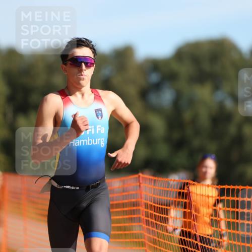 07.09.2025 - 19. Norderstedt Triathlon Michael Strokosch http://msf.ph/oto/8753788 07.09.2025 10:39:42 Laufen 654 meine-sportfotos.de