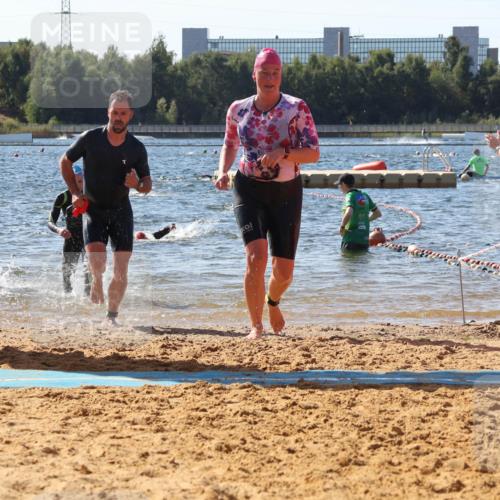 07.09.2025 - 19. Norderstedt Triathlon Luisa Fischer http://msf.ph/oto/8753798 07.09.2025 11:41:40 Schwimmen 245, 302, 792, 1249, 1386 meine-sportfotos.de