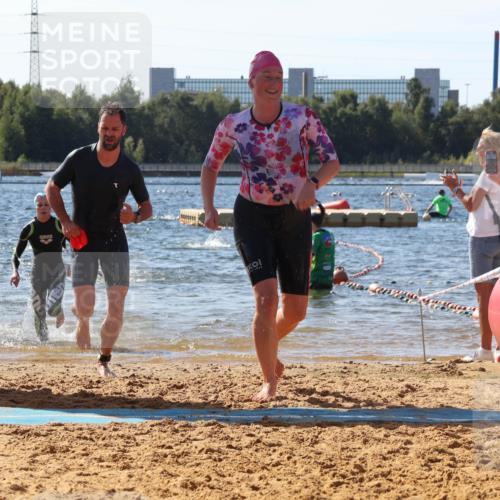 07.09.2025 - 19. Norderstedt Triathlon Luisa Fischer http://msf.ph/oto/8753813 07.09.2025 11:41:40 Schwimmen 245, 302, 792, 1249, 1386 meine-sportfotos.de