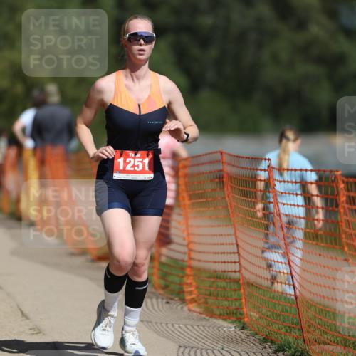 07.09.2025 - 19. Norderstedt Triathlon Michael Strokosch http://msf.ph/oto/8753869 07.09.2025 12:48:00 Laufen 216, 1251, 1315 meine-sportfotos.de