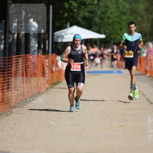 07.09.2025 - 19. Norderstedt Triathlon Michael Strokosch http://msf.ph/oto/8753988 07.09.2025 12:02:10 Laufen 1190, 1218 meine-sportfotos.de