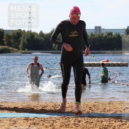 07.09.2025 - 19. Norderstedt Triathlon Luisa Fischer http://msf.ph/oto/8754037 07.09.2025 11:42:04 Schwimmen 730, 1359, 1367 meine-sportfotos.de