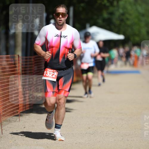 07.09.2025 - 19. Norderstedt Triathlon Michael Strokosch http://msf.ph/oto/8754041 07.09.2025 12:48:09 Laufen 1282, 1322 meine-sportfotos.de