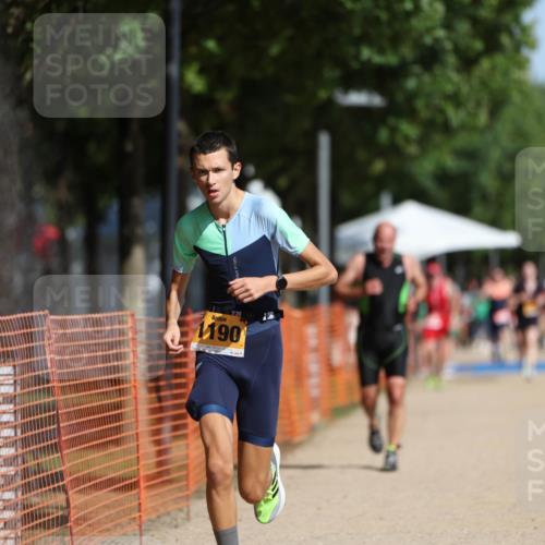 07.09.2025 - 19. Norderstedt Triathlon Michael Strokosch http://msf.ph/oto/8754109 07.09.2025 12:02:14 Laufen 1190, 1217, 1218 meine-sportfotos.de