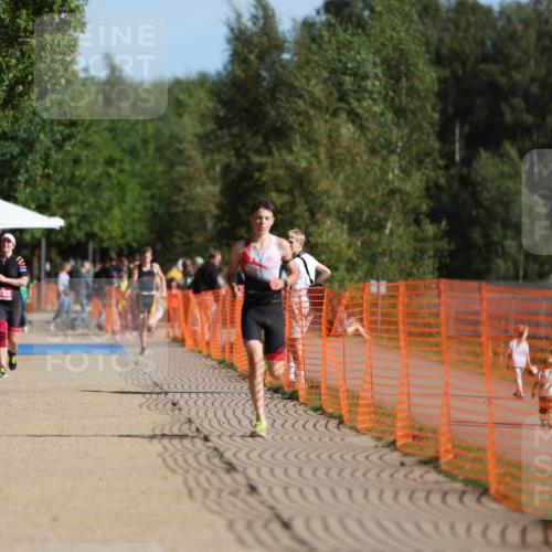07.09.2025 - 19. Norderstedt Triathlon Michael Strokosch http://msf.ph/oto/8754122 07.09.2025 10:40:11 Laufen 664, 1127 meine-sportfotos.de