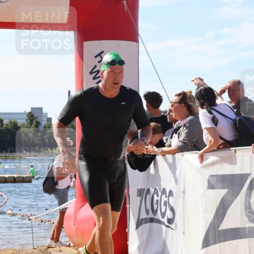 07.09.2025 - 19. Norderstedt Triathlon Luisa Fischer http://msf.ph/oto/8754171 07.09.2025 11:42:14 Schwimmen 730, 835, 838, 1359 meine-sportfotos.de