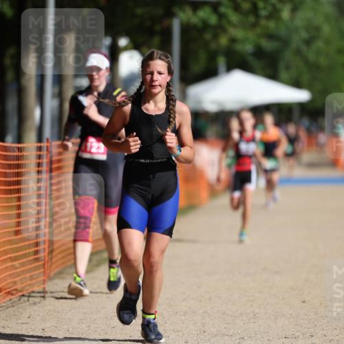 07.09.2025 - 19. Norderstedt Triathlon Michael Strokosch http://msf.ph/oto/8754209 07.09.2025 10:59:17 Laufen 64, 83, 1123 meine-sportfotos.de