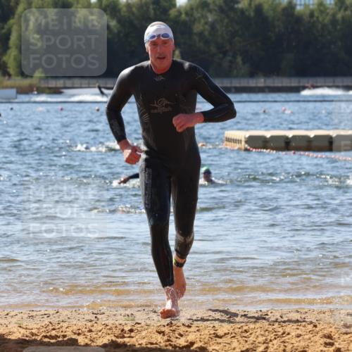 07.09.2025 - 19. Norderstedt Triathlon Luisa Fischer http://msf.ph/oto/8754216 07.09.2025 11:42:18 Schwimmen 835, 838, 1359 meine-sportfotos.de