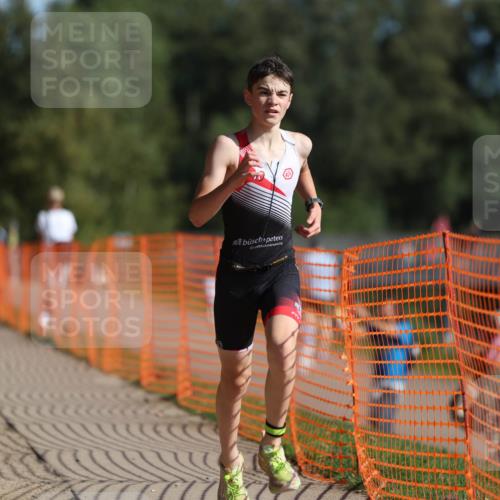 07.09.2025 - 19. Norderstedt Triathlon Michael Strokosch http://msf.ph/oto/8754227 07.09.2025 10:40:15 Laufen 664, 1127 meine-sportfotos.de