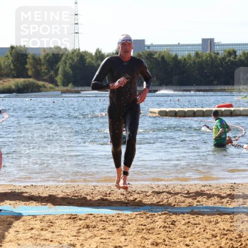 07.09.2025 - 19. Norderstedt Triathlon Luisa Fischer http://msf.ph/oto/8754246 07.09.2025 11:42:19 Schwimmen 835, 838, 1359 meine-sportfotos.de