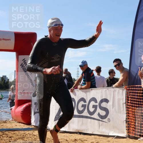 07.09.2025 - 19. Norderstedt Triathlon Luisa Fischer http://msf.ph/oto/8754299 07.09.2025 11:42:22 Schwimmen 835, 838 meine-sportfotos.de