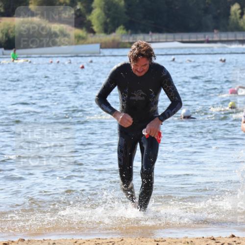 07.09.2025 - 19. Norderstedt Triathlon Luisa Fischer http://msf.ph/oto/8754342 07.09.2025 11:42:42 Schwimmen 738, 856, 1294, 1379 meine-sportfotos.de