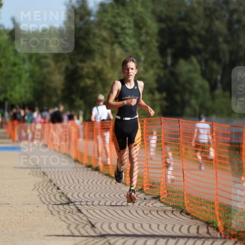 07.09.2025 - 19. Norderstedt Triathlon Michael Strokosch http://msf.ph/oto/8754360 07.09.2025 10:40:20 Laufen 645, 664, 1123 meine-sportfotos.de