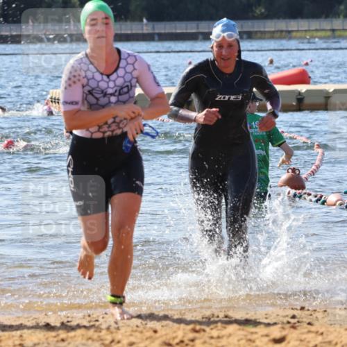 07.09.2025 - 19. Norderstedt Triathlon Luisa Fischer http://msf.ph/oto/8754368 07.09.2025 11:42:44 Schwimmen 738, 1294, 1379 meine-sportfotos.de