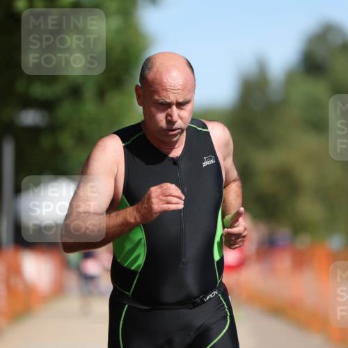 07.09.2025 - 19. Norderstedt Triathlon Michael Strokosch http://msf.ph/oto/8754394 07.09.2025 12:02:22 Laufen 1217 meine-sportfotos.de