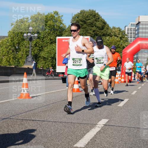 07.09.2025 - BARMER Alsterlauf Yannick Fuchs http://msf.ph/oto/8754438 07.09.2025 09:37:24 Laufen 2212, 04, 2561, 2742, 1340 meine-sportfotos.de