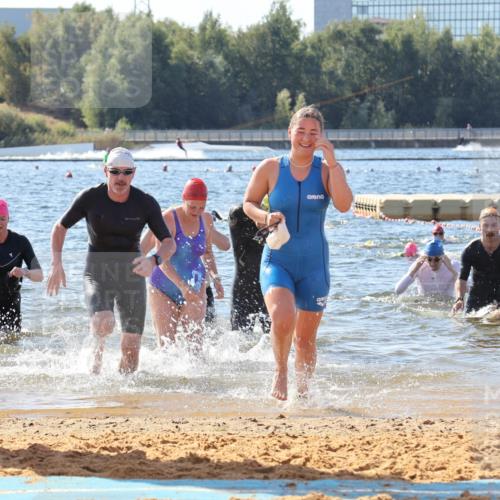 07.09.2025 - 19. Norderstedt Triathlon Luisa Fischer http://msf.ph/oto/8754486 07.09.2025 11:43:11 Schwimmen 202, 1220, 1252 meine-sportfotos.de