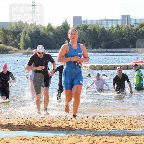 07.09.2025 - 19. Norderstedt Triathlon Luisa Fischer http://msf.ph/oto/8754514 07.09.2025 11:43:13 Schwimmen 164, 202, 1220, 1252, 1350, 1351 meine-sportfotos.de