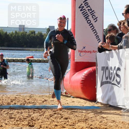 07.09.2025 - 19. Norderstedt Triathlon Luisa Fischer http://msf.ph/oto/8754653 07.09.2025 11:43:34 Schwimmen 261, 699 meine-sportfotos.de