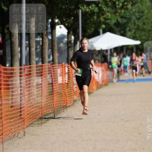 07.09.2025 - 19. Norderstedt Triathlon Michael Strokosch http://msf.ph/oto/8754656 07.09.2025 10:59:32 Laufen 73, 132, 644 meine-sportfotos.de