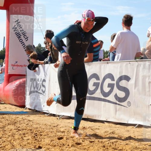 07.09.2025 - 19. Norderstedt Triathlon Luisa Fischer http://msf.ph/oto/8754672 07.09.2025 11:43:35 Schwimmen 261, 699 meine-sportfotos.de