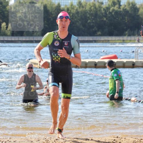07.09.2025 - 19. Norderstedt Triathlon Luisa Fischer http://msf.ph/oto/8754685 07.09.2025 11:43:37 Schwimmen 261, 699 meine-sportfotos.de