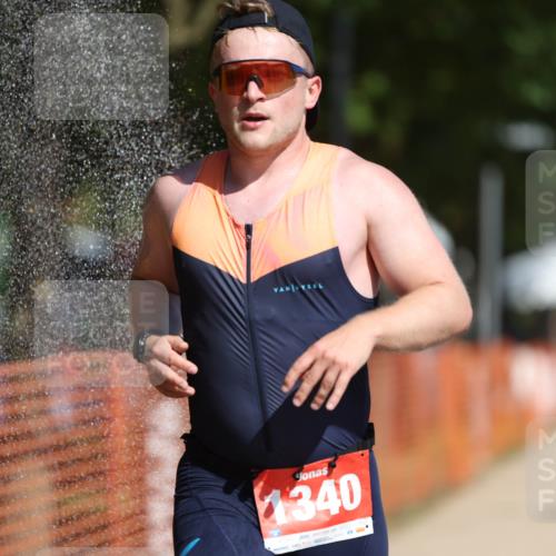 07.09.2025 - 19. Norderstedt Triathlon Michael Strokosch http://msf.ph/oto/8754721 07.09.2025 12:02:33 Laufen 203, 1159, 1340, 1341, 1365 meine-sportfotos.de