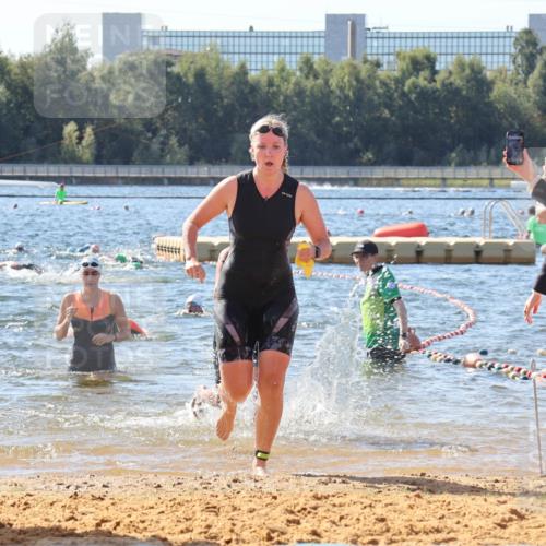 07.09.2025 - 19. Norderstedt Triathlon Luisa Fischer http://msf.ph/oto/8754774 07.09.2025 11:43:43 Schwimmen 261, 699, 1224, 1387 meine-sportfotos.de