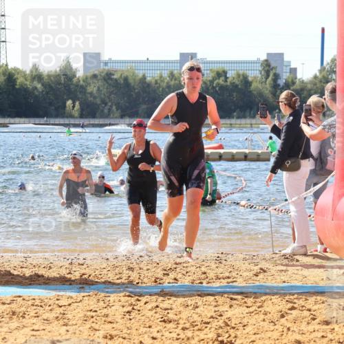 07.09.2025 - 19. Norderstedt Triathlon Luisa Fischer http://msf.ph/oto/8754803 07.09.2025 11:43:45 Schwimmen 261, 699, 1213, 1224, 1387 meine-sportfotos.de