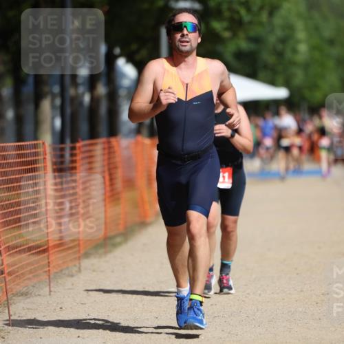 07.09.2025 - 19. Norderstedt Triathlon Michael Strokosch http://msf.ph/oto/8754844 07.09.2025 12:02:36 Laufen 203, 1159, 1340, 1341, 1365 meine-sportfotos.de