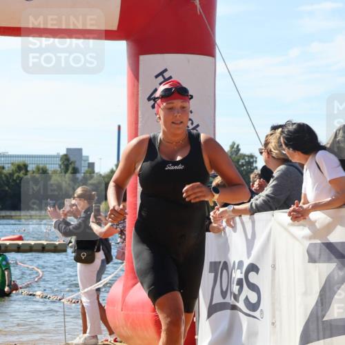 07.09.2025 - 19. Norderstedt Triathlon Luisa Fischer http://msf.ph/oto/8754876 07.09.2025 11:43:49 Schwimmen 261, 1213, 1224, 1387 meine-sportfotos.de