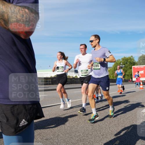 07.09.2025 - BARMER Alsterlauf Yannick Fuchs http://msf.ph/oto/8754996 07.09.2025 09:37:37 Laufen 320, 4543, 5388, 599 meine-sportfotos.de
