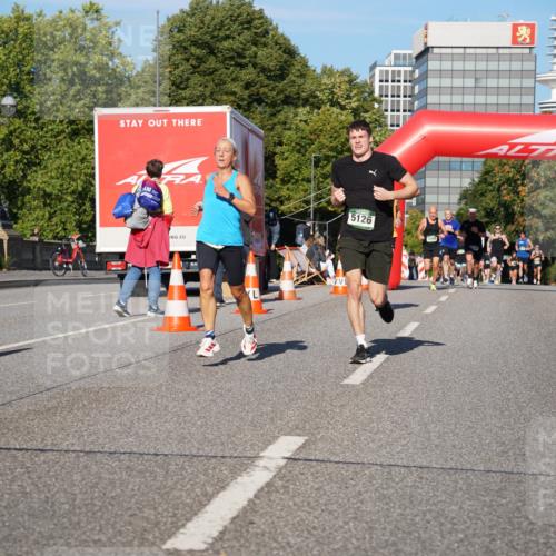 07.09.2025 - BARMER Alsterlauf Yannick Fuchs http://msf.ph/oto/8755045 07.09.2025 09:37:39 Laufen 5126 meine-sportfotos.de