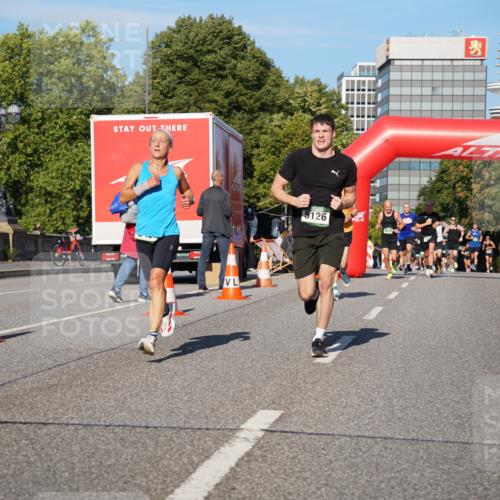 07.09.2025 - BARMER Alsterlauf Yannick Fuchs http://msf.ph/oto/8755075 07.09.2025 09:37:40 Laufen 5126 meine-sportfotos.de