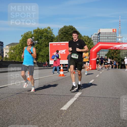07.09.2025 - BARMER Alsterlauf Yannick Fuchs http://msf.ph/oto/8755089 07.09.2025 09:37:40 Laufen 5126 meine-sportfotos.de