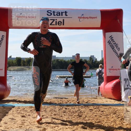 07.09.2025 - 19. Norderstedt Triathlon Luisa Fischer http://msf.ph/oto/8755117 07.09.2025 11:44:24 Schwimmen 216, 1280, 1361, 1378 meine-sportfotos.de