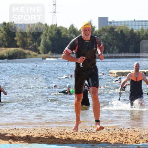 07.09.2025 - 19. Norderstedt Triathlon Luisa Fischer http://msf.ph/oto/8755184 07.09.2025 11:44:31 Schwimmen 216, 695, 756, 1280, 1361, 1378 meine-sportfotos.de