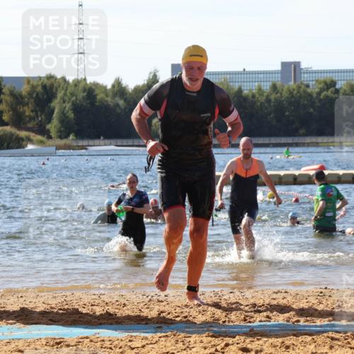 07.09.2025 - 19. Norderstedt Triathlon Luisa Fischer http://msf.ph/oto/8755207 07.09.2025 11:44:32 Schwimmen 216, 695, 756, 1280, 1361, 1378 meine-sportfotos.de