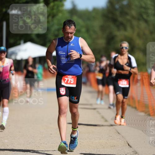 07.09.2025 - 19. Norderstedt Triathlon Michael Strokosch http://msf.ph/oto/8755260 07.09.2025 12:02:56 Laufen 186, 199, 775, 784 meine-sportfotos.de