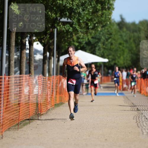 07.09.2025 - 19. Norderstedt Triathlon Michael Strokosch http://msf.ph/oto/8755316 07.09.2025 10:41:35 Laufen 663, 1132 meine-sportfotos.de