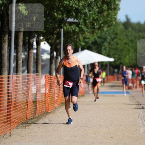 07.09.2025 - 19. Norderstedt Triathlon Michael Strokosch http://msf.ph/oto/8755347 07.09.2025 10:41:36 Laufen 663, 1132 meine-sportfotos.de