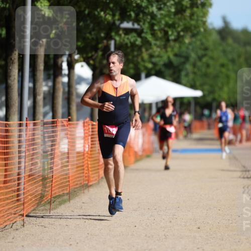07.09.2025 - 19. Norderstedt Triathlon Michael Strokosch http://msf.ph/oto/8755386 07.09.2025 10:41:37 Laufen 663, 1132 meine-sportfotos.de