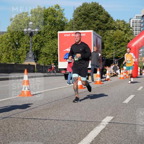 07.09.2025 - BARMER Alsterlauf Yannick Fuchs http://msf.ph/oto/8755388 07.09.2025 09:37:52 Laufen 10, 2034, 8225 meine-sportfotos.de