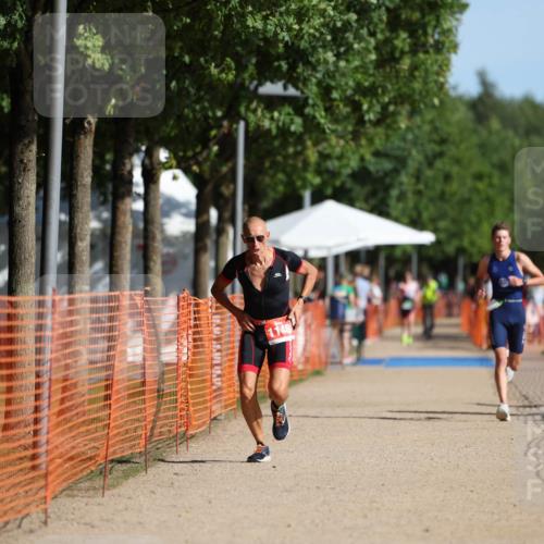 07.09.2025 - 19. Norderstedt Triathlon Michael Strokosch http://msf.ph/oto/8755555 07.09.2025 10:41:42 Laufen 673, 1132, 1148 meine-sportfotos.de
