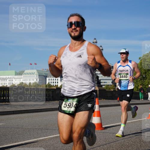 07.09.2025 - BARMER Alsterlauf Yannick Fuchs http://msf.ph/oto/8755595 07.09.2025 09:37:58 Laufen 5904, 8440 meine-sportfotos.de