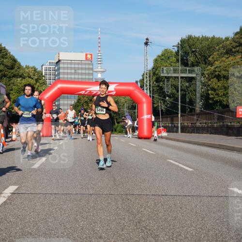 07.09.2025 - BARMER Alsterlauf Yannick Fuchs http://msf.ph/oto/8755677 07.09.2025 09:38:00 Laufen 3602, 5496, 4076, 5495 meine-sportfotos.de