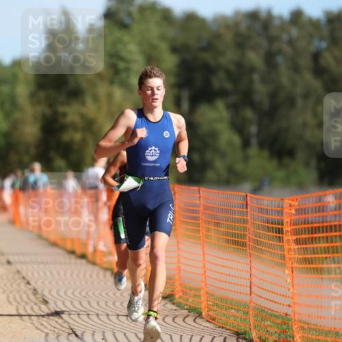 07.09.2025 - 19. Norderstedt Triathlon Michael Strokosch http://msf.ph/oto/8755721 07.09.2025 10:41:46 Laufen 657, 673, 1148 meine-sportfotos.de