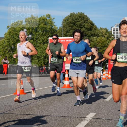 07.09.2025 - BARMER Alsterlauf Yannick Fuchs http://msf.ph/oto/8755726 07.09.2025 09:38:01 Laufen 8255, 4076, 5495, 173, 5496 meine-sportfotos.de